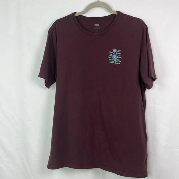 Levi’s burgundy short sleeve Tshirt - Picture 1 of 4
